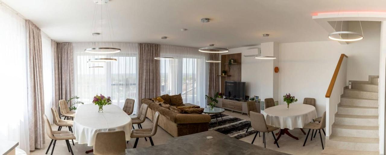 Aszuvilag Rezidencia With Sauna & Jacuzzi Legyesbenye Bagian luar foto
