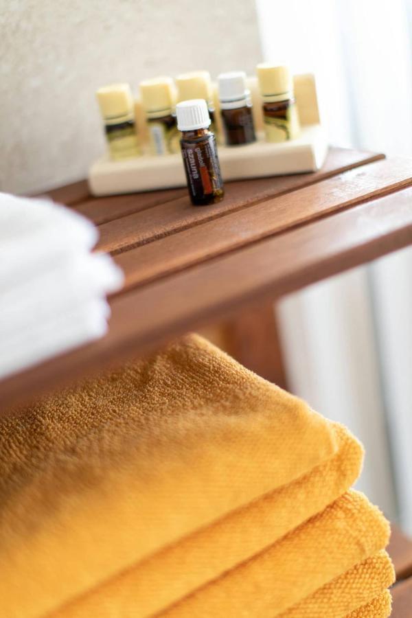 Aszuvilag Rezidencia With Sauna & Jacuzzi Legyesbenye Bagian luar foto