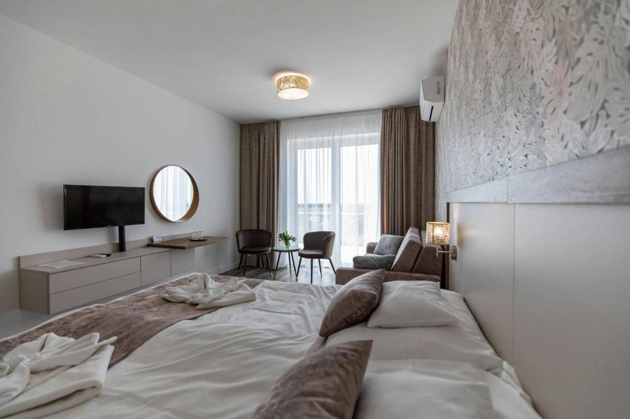 Aszuvilag Rezidencia With Sauna & Jacuzzi Legyesbenye Bagian luar foto
