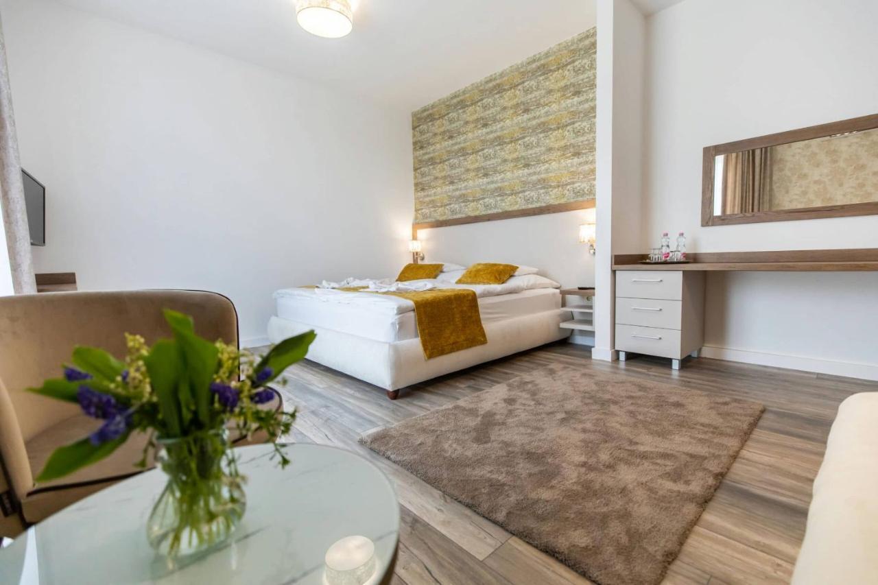 Aszuvilag Rezidencia With Sauna & Jacuzzi Legyesbenye Bagian luar foto
