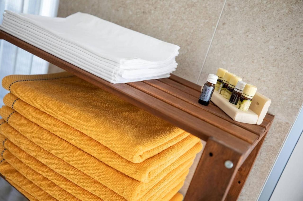 Aszuvilag Rezidencia With Sauna & Jacuzzi Legyesbenye Bagian luar foto