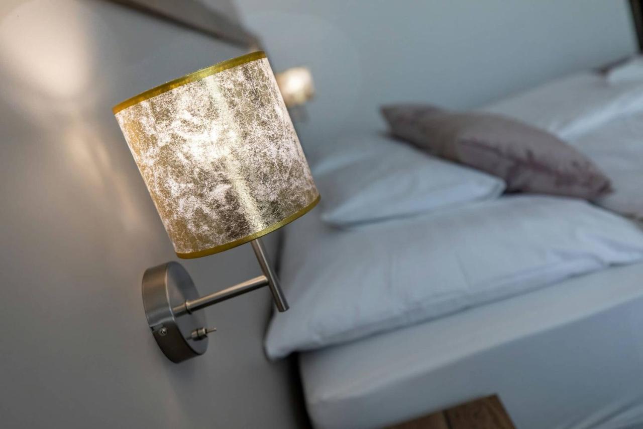 Aszuvilag Rezidencia With Sauna & Jacuzzi Legyesbenye Bagian luar foto