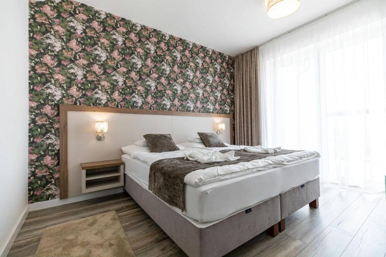 Aszuvilag Rezidencia With Sauna & Jacuzzi Legyesbenye Bagian luar foto
