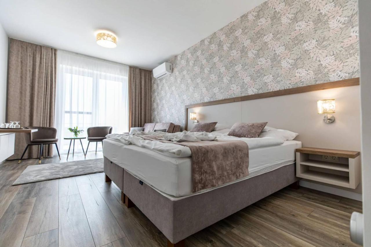 Aszuvilag Rezidencia With Sauna & Jacuzzi Legyesbenye Bagian luar foto